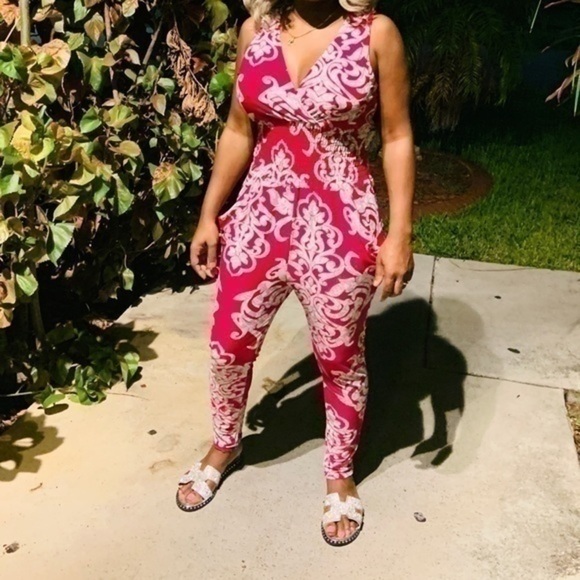 Cute Romper - Picture 2 of 8